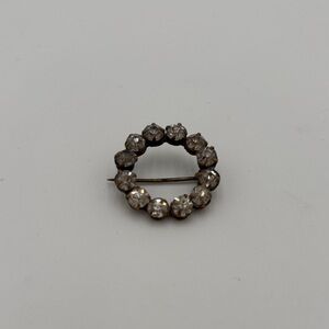 Vintage Rhinestone Circle Brooch Brass Tone Open Wreath Pin 1930s–1950s